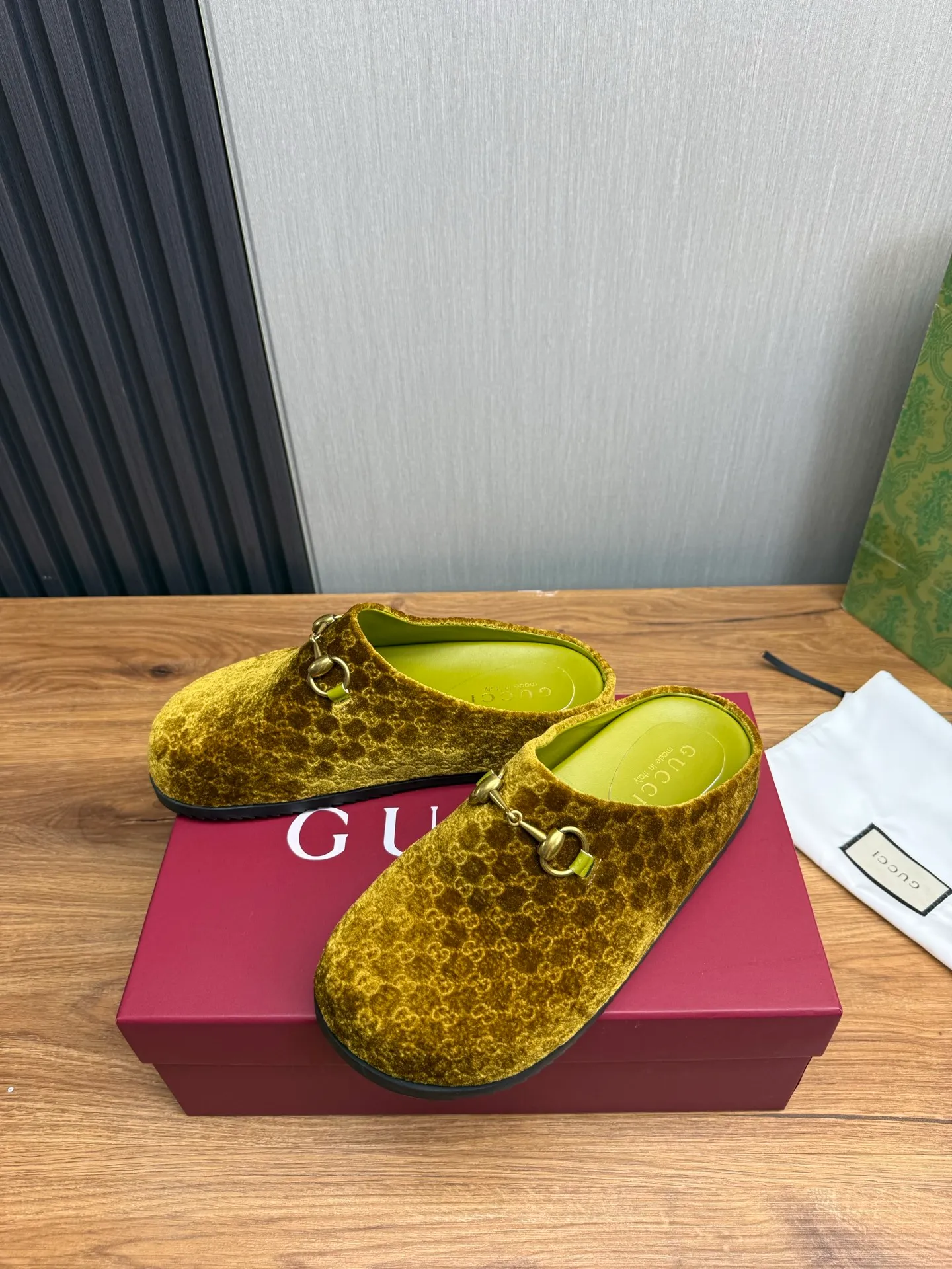 Men's men's shoes💰Pili 420💰Maoli 460💰 ＧＵＣＣＩGucci. Popular couple slippers hot sale🩷💚 🩴Official website one to one production 35-45 size 45 46 🉑️Customized!